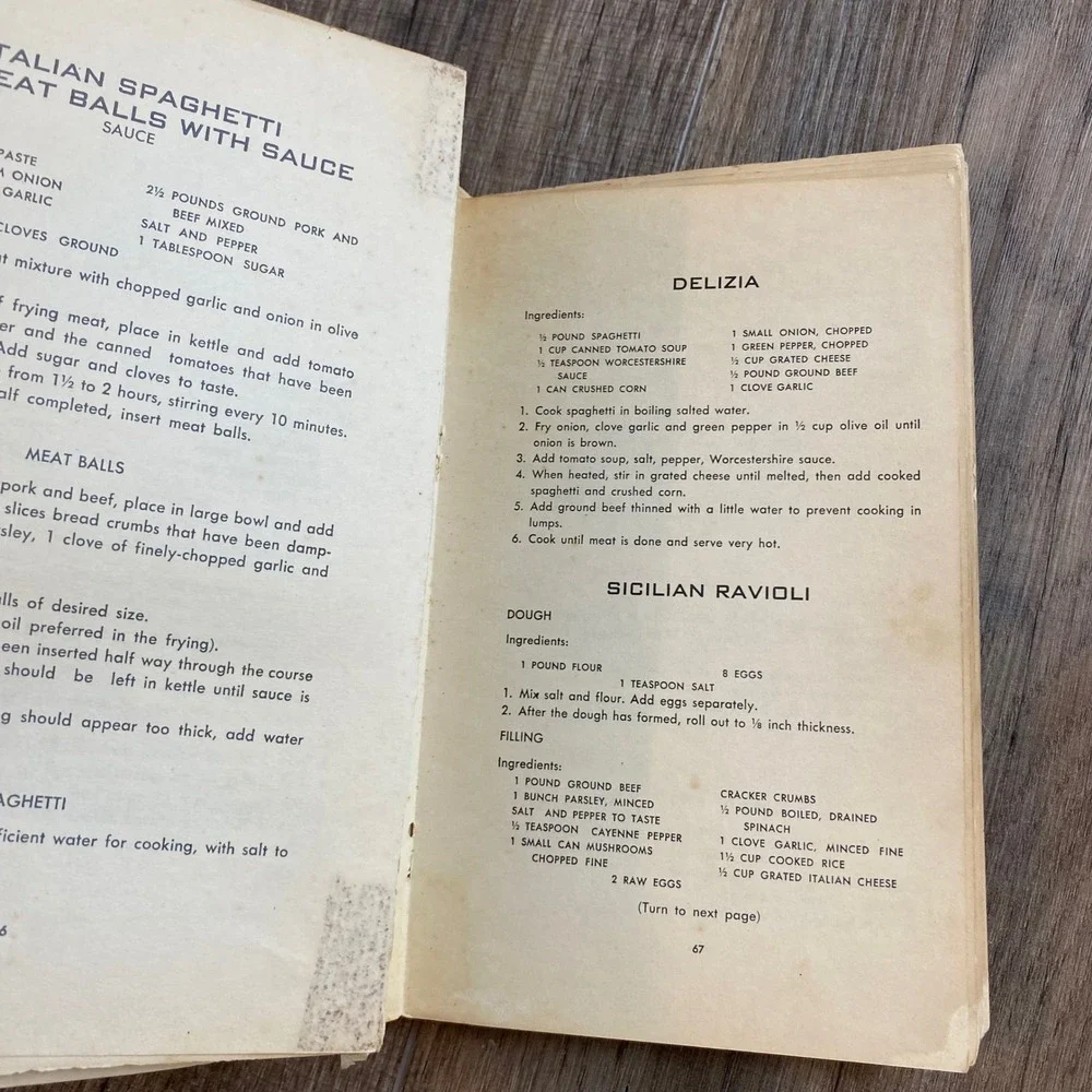 Vintage Delightful Recipes Four Corners of the World Cookbook Recipe Kings VTG‎